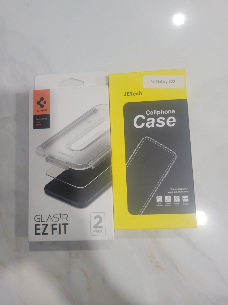 Spigen & JETech Galaxy S22 Case and Screen Protector