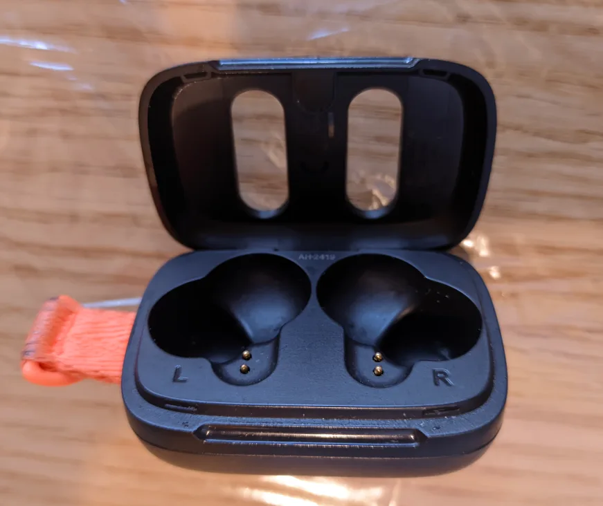 Free! Skullcandy Dime 3 Charging Case thumbnail