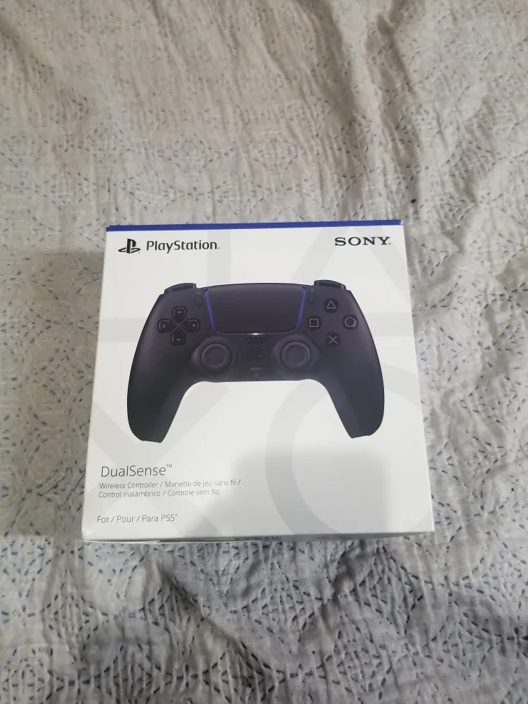 PS5 Slim Disc Edition Bundle image indicator(7)