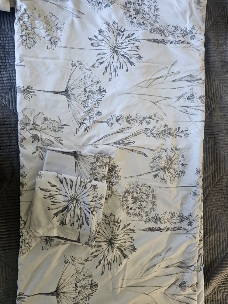 Queen duvet cover