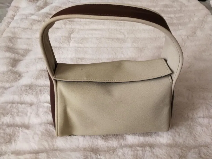 Small cosmatic bag/handbag image indicator(2)