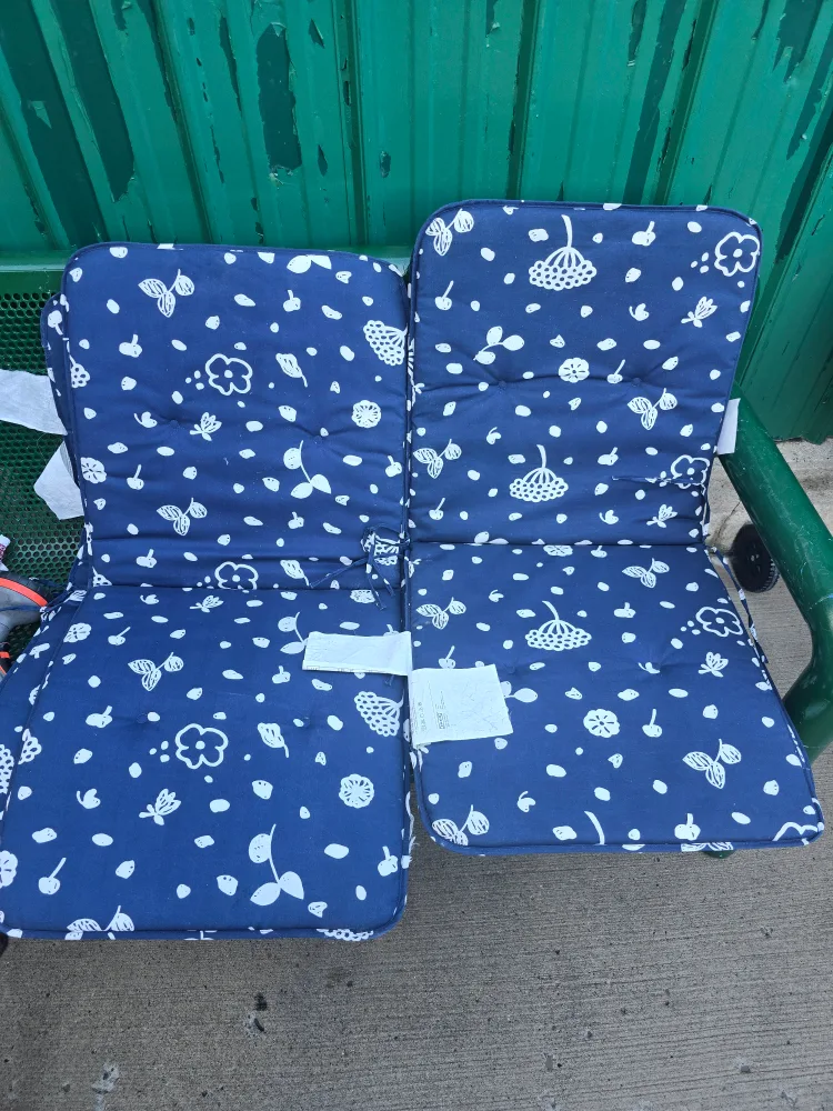 4 outdoor seat cushions thumbnail