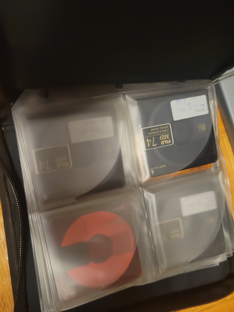 20 minidiscs