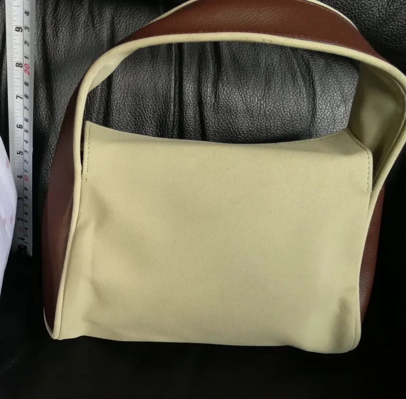 Small cosmatic bag/handbag image indicator(4)
