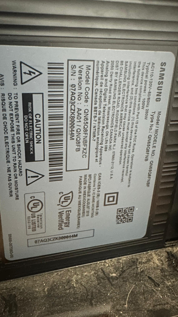 Samsung QN65Q8FNBF 65" TV- for parts - photo 4