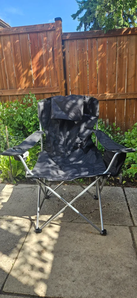 Camping chair w/cooler 🇨🇦 thumbnail