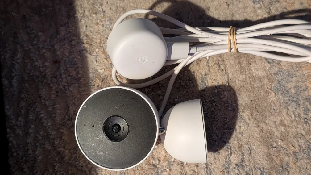 Google Nest Cam Outdoor (2 pack) thumbnail
