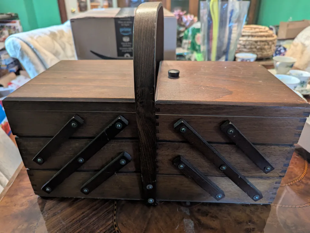 🇨🇦Vintage Wooden Sewing Box with Supplies image indicator(2)