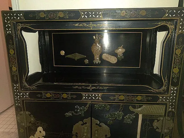 Antique Asian ivory art work 3 sided Cabinet image indicator(5)