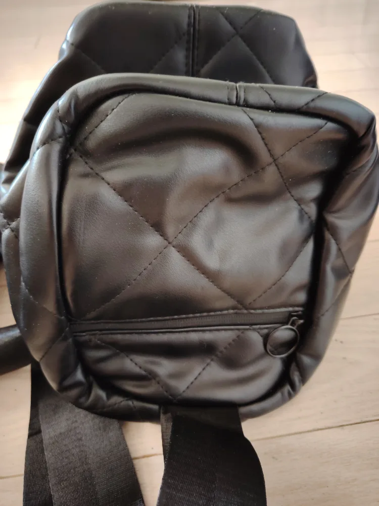 Black Quilted Sling Bag image indicator(3)