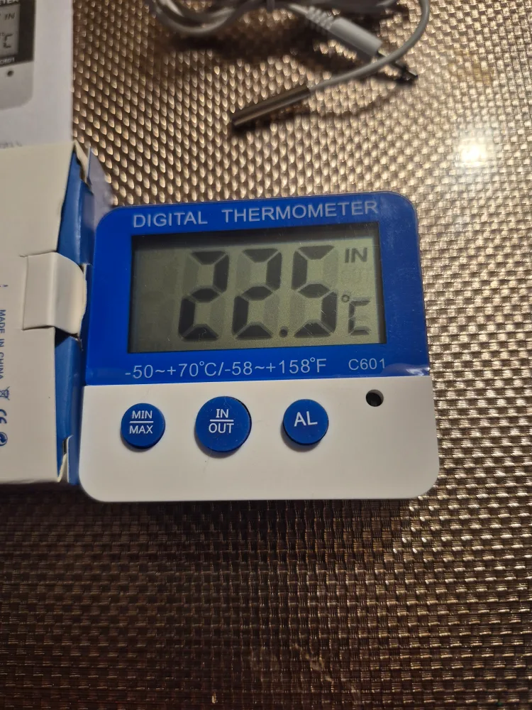 digital thermometer in/out function image indicator(8)