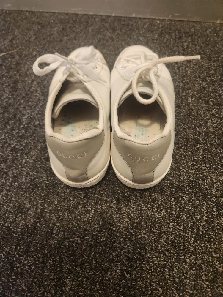 Gucci White Leather Sneakers - Size 37.5 image indicator(3)