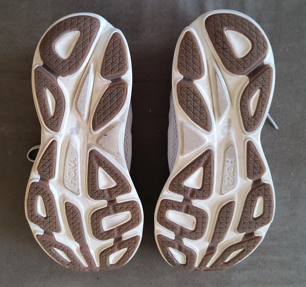 Hoka Bondi 8 Women's Running Shoes, US 9.5 B / 42 image indicator(3)