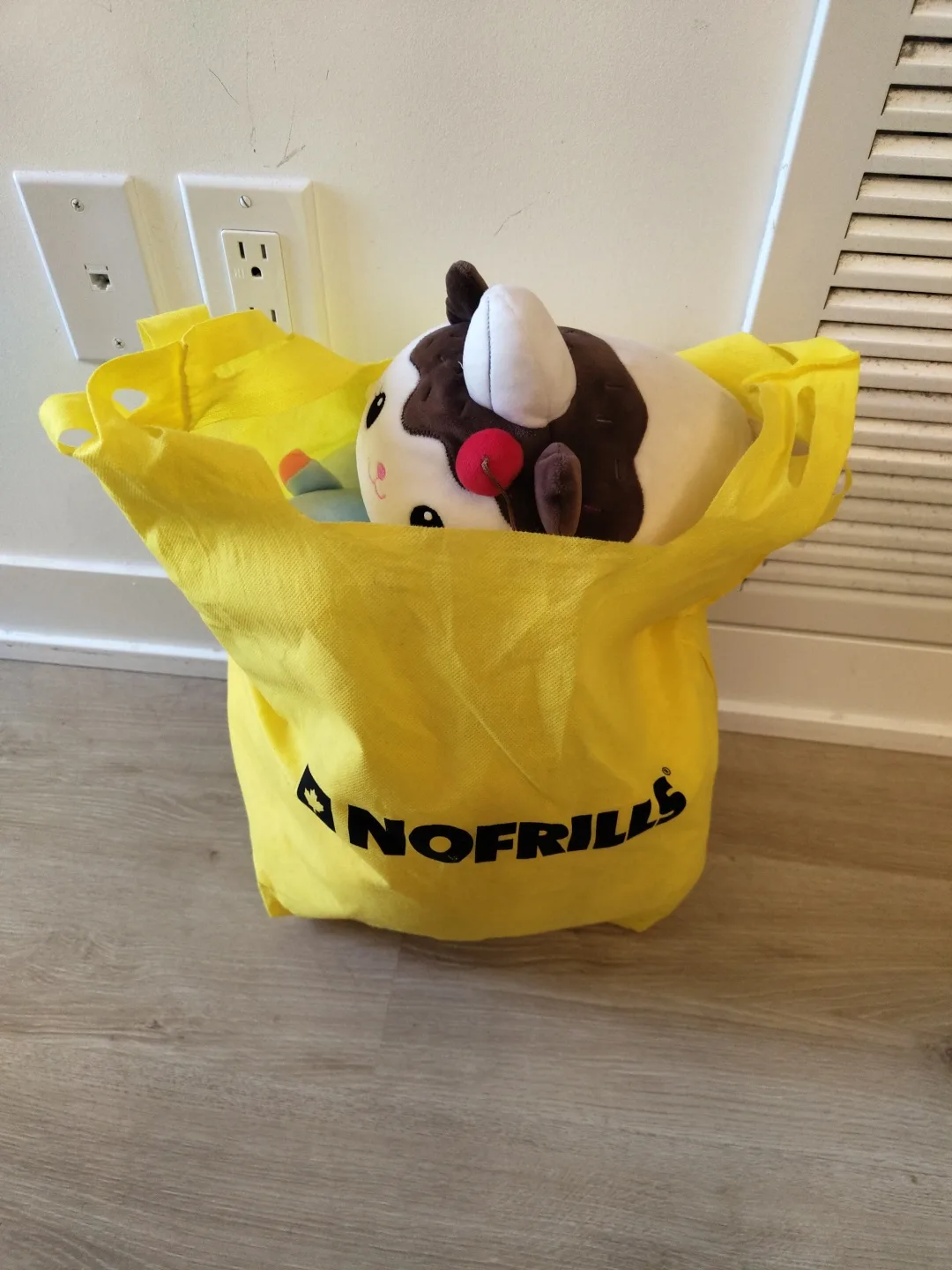 Bundle of 6 Cute Plush Toys 🇨🇦 image indicator(3)