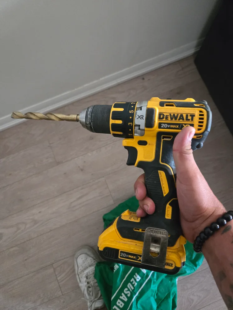 DeWalt 20V MAX XR Brushless Drill/Driver image indicator(4)