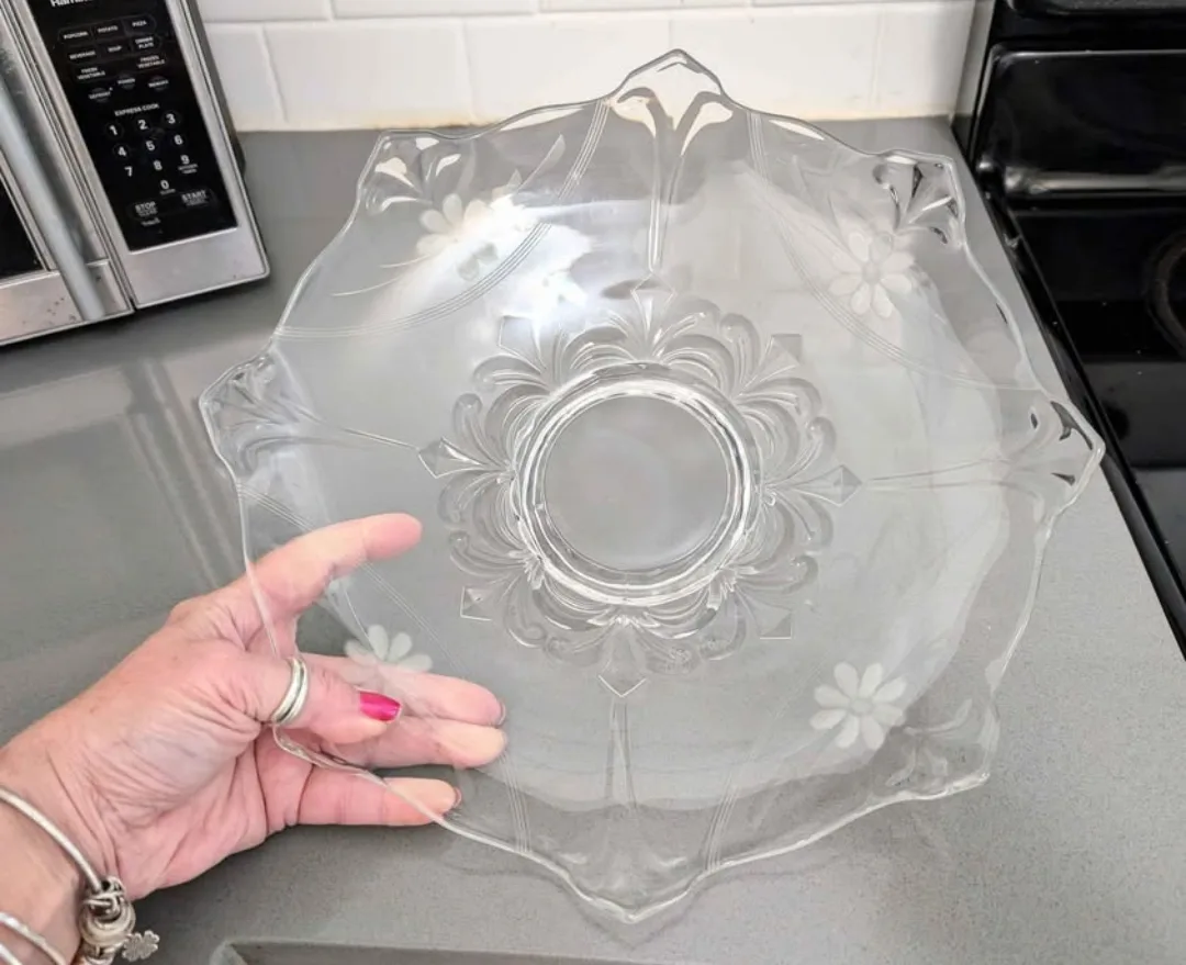 Glass pedestal bowl - fruit bowl - centerpiece thumbnail