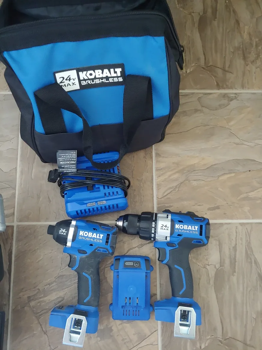Motomaster Eliminator Booster Pack & Kobalt 24V Drill Set thumbnail