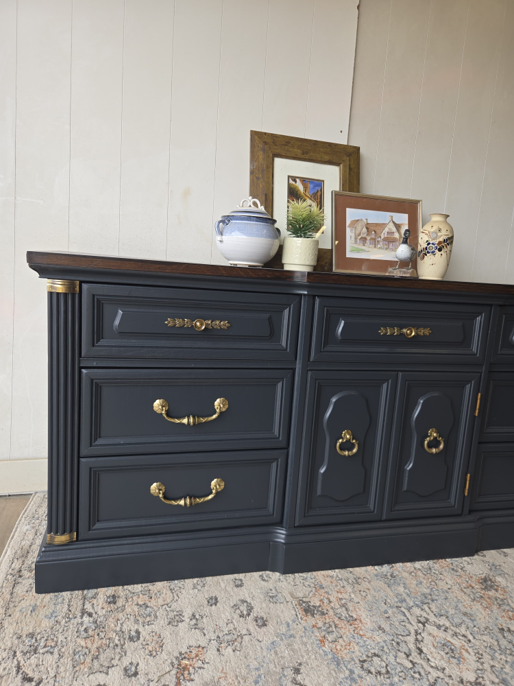 Gorgeous Refinished Sideboard/dresser - photo 5