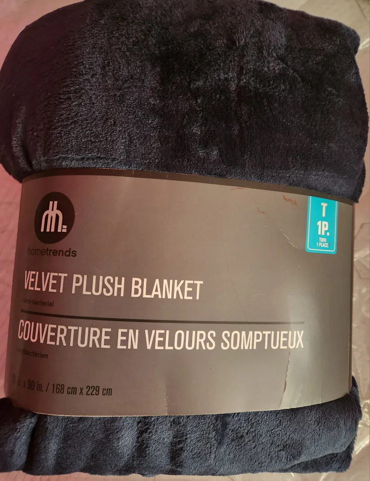 Navy blue TWIN plush blanket thumbnail