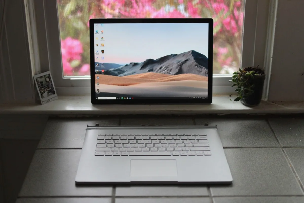 Microsoft Surface Book 3 -15"4K,10th i7,32ram,512ssd,GTX1650 6GB thumbnail