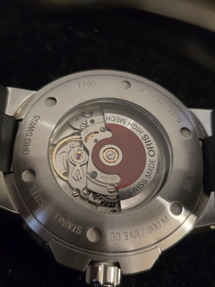 Oris Aquis Date 41.5mm Watch - photo 2