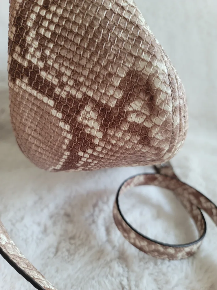 Michael Kors Snakeskin Crossbody Bag Pursw image indicator(7)