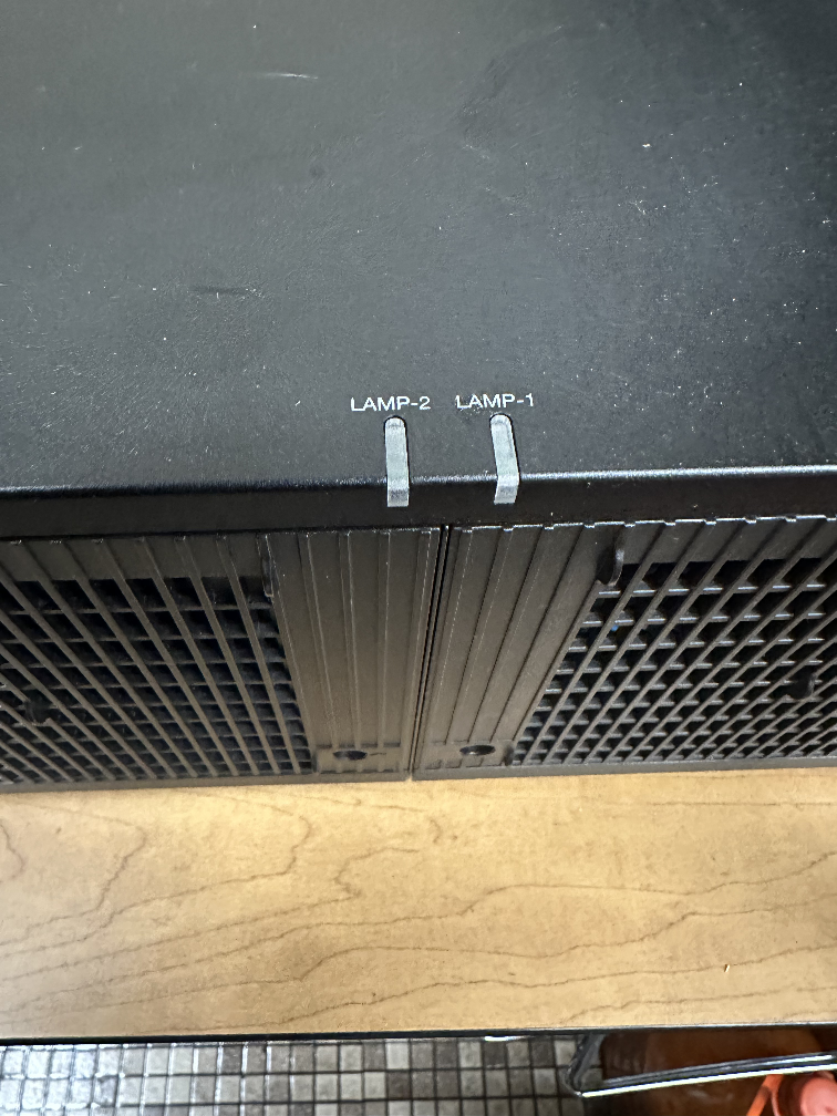 Hitachi CP-WU9410 Projector - photo 2