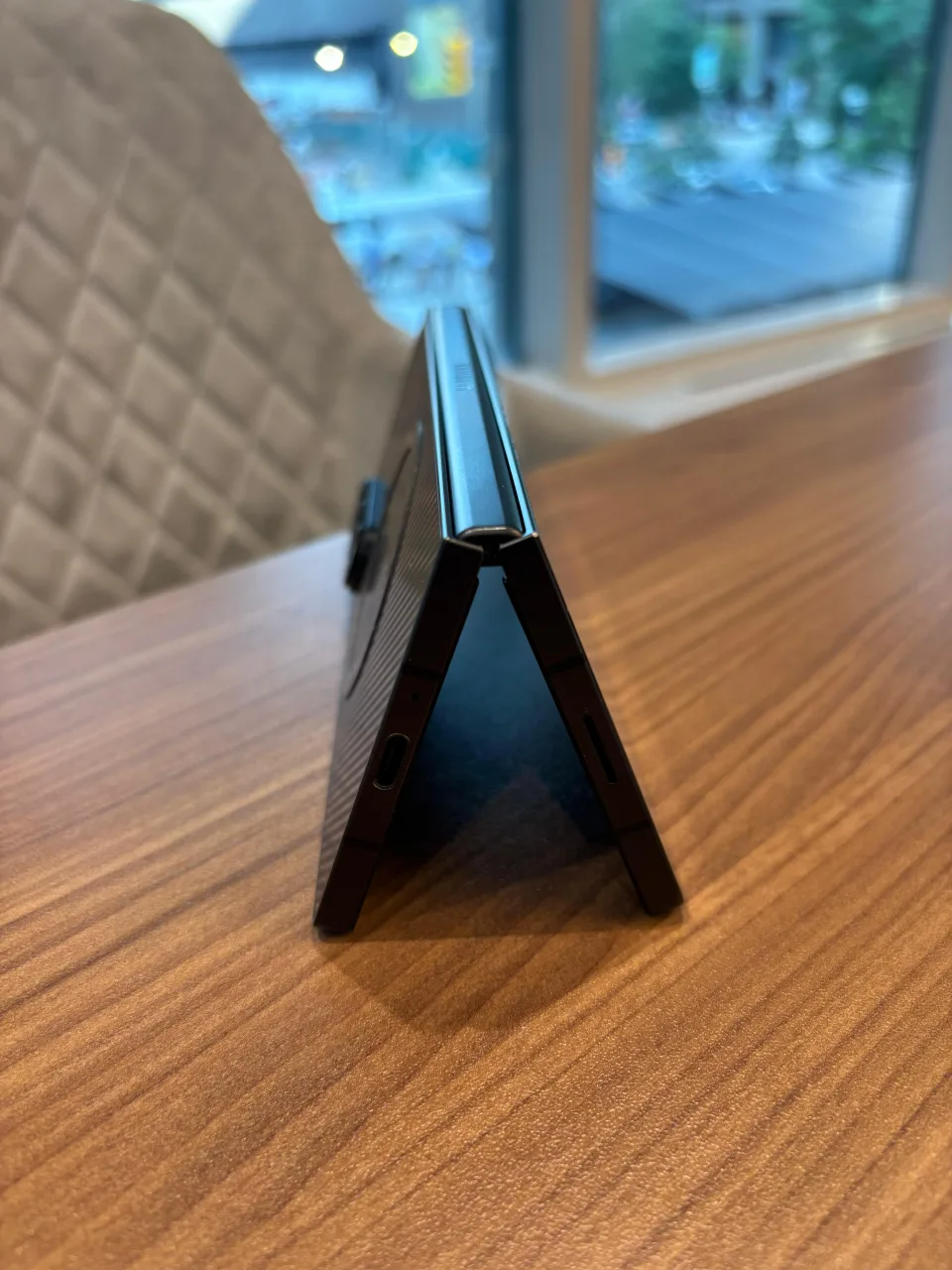 Samsung Galaxy Fold 6| 528 GB| Original Box| NO Scratches image indicator(6)