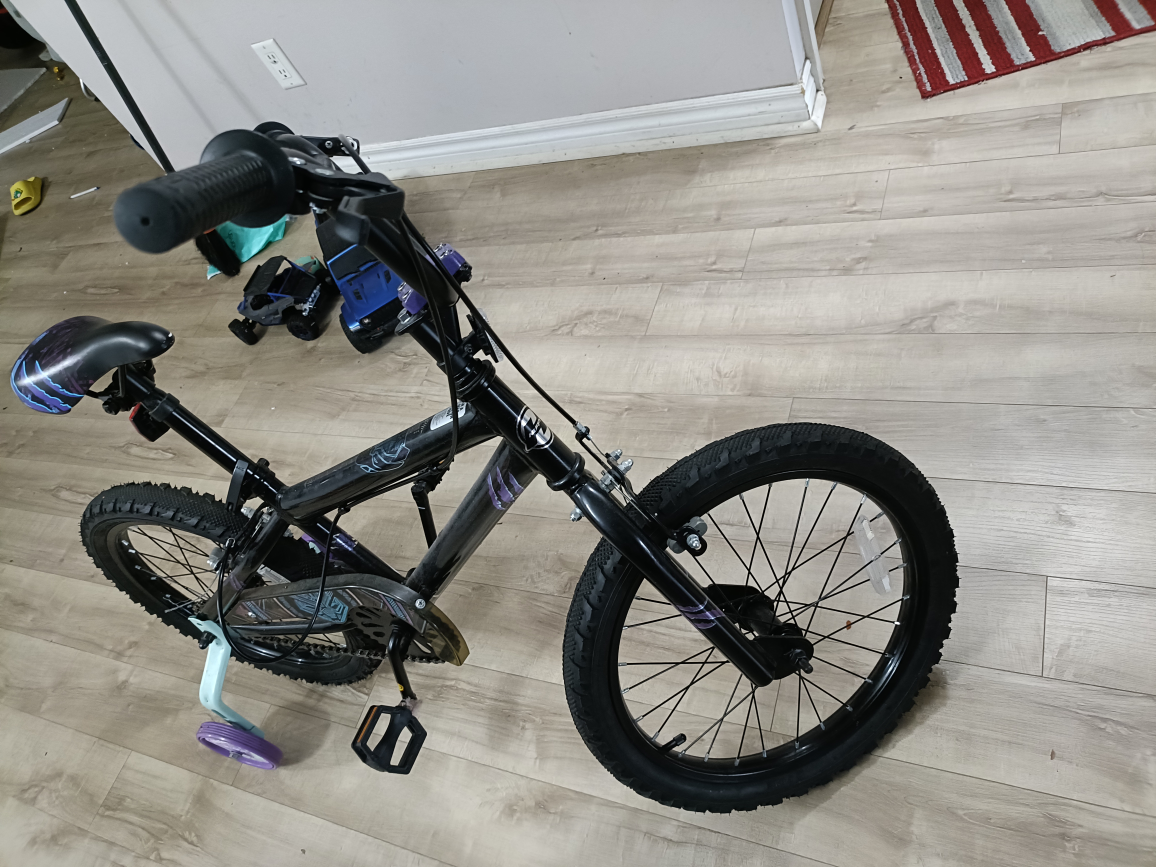 Huffy Kids' Bike - Training Wheels Included