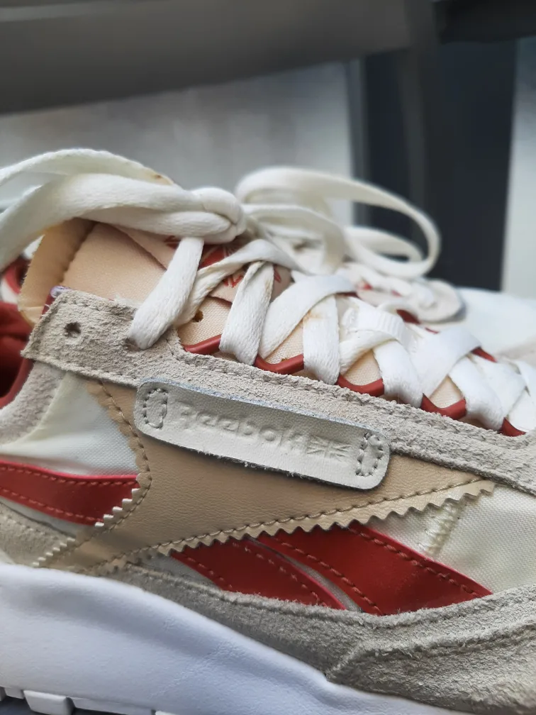Reebok Classic White/Red Sneakers image indicator(9)