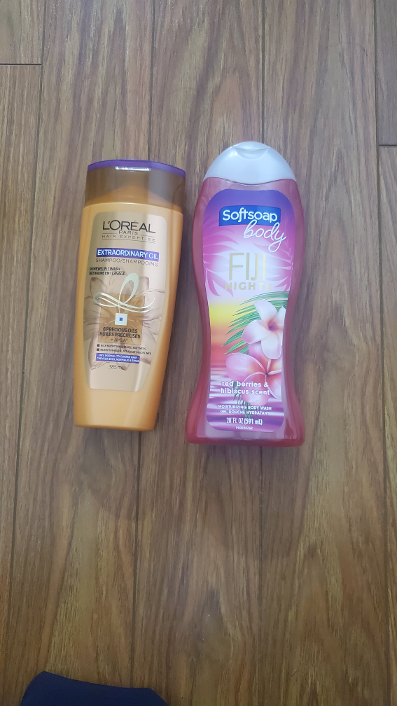 L'Oréal Extraordinary Oil Shampoo & Softsoap Body Wash