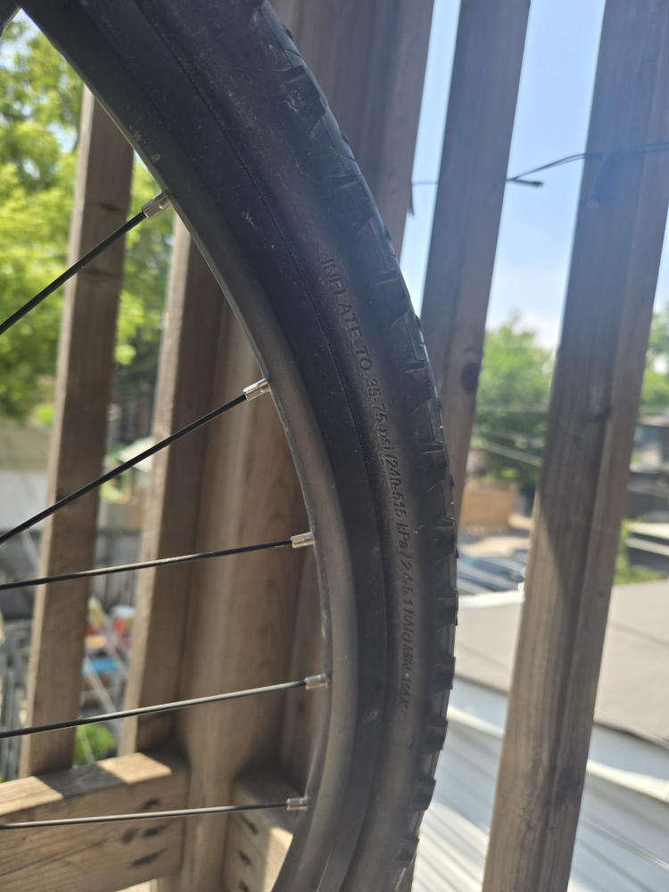 Giant Roam 2 Disc Breaks Hybrid Bike - photo 4