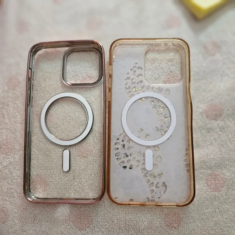 iPhone Cases Bundle image indicator(4)