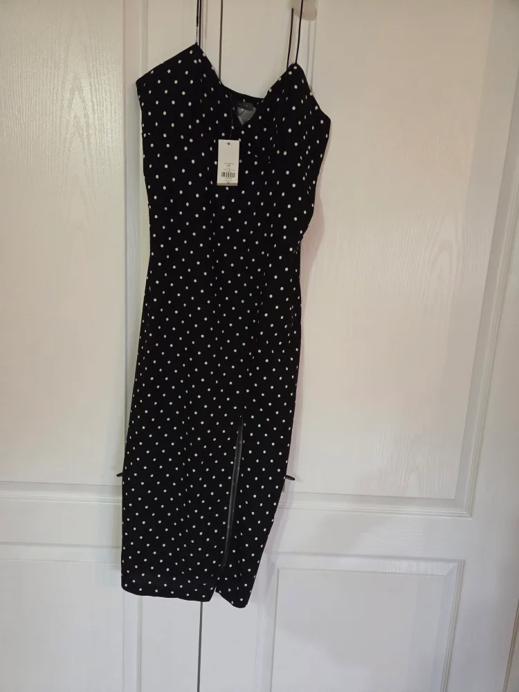 Pretty Little Thing Polka Dot Dress - Size Large image indicator(2)