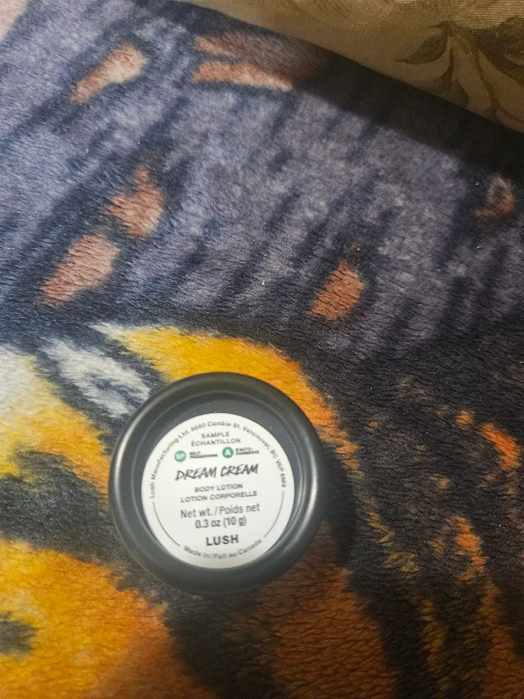 Lush Dream Cream Body Lotion Sample thumbnail