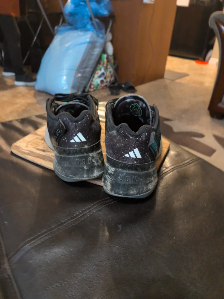 Adidas issue #4 Xbox collab basketball shoes image indicator(5)