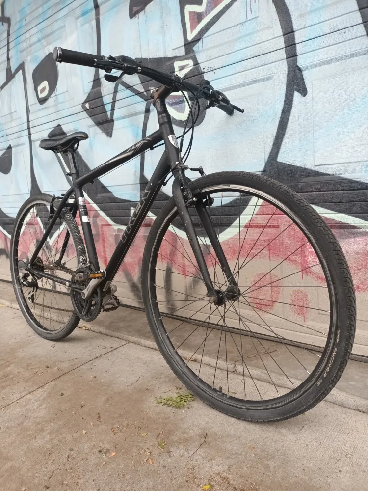 Trek FX Hybrid Bike thumbnail
