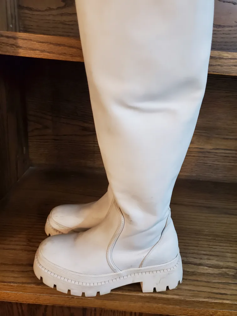 Cassietta off-white/light grey knee high boots -- Size 7 image indicator(9)