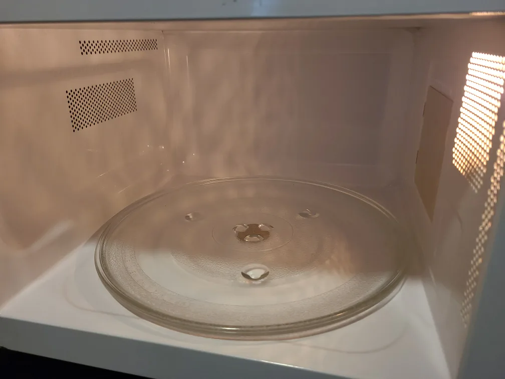 Black+Decker Stainless Steel Microwave 1.1 CU FT image indicator(4)