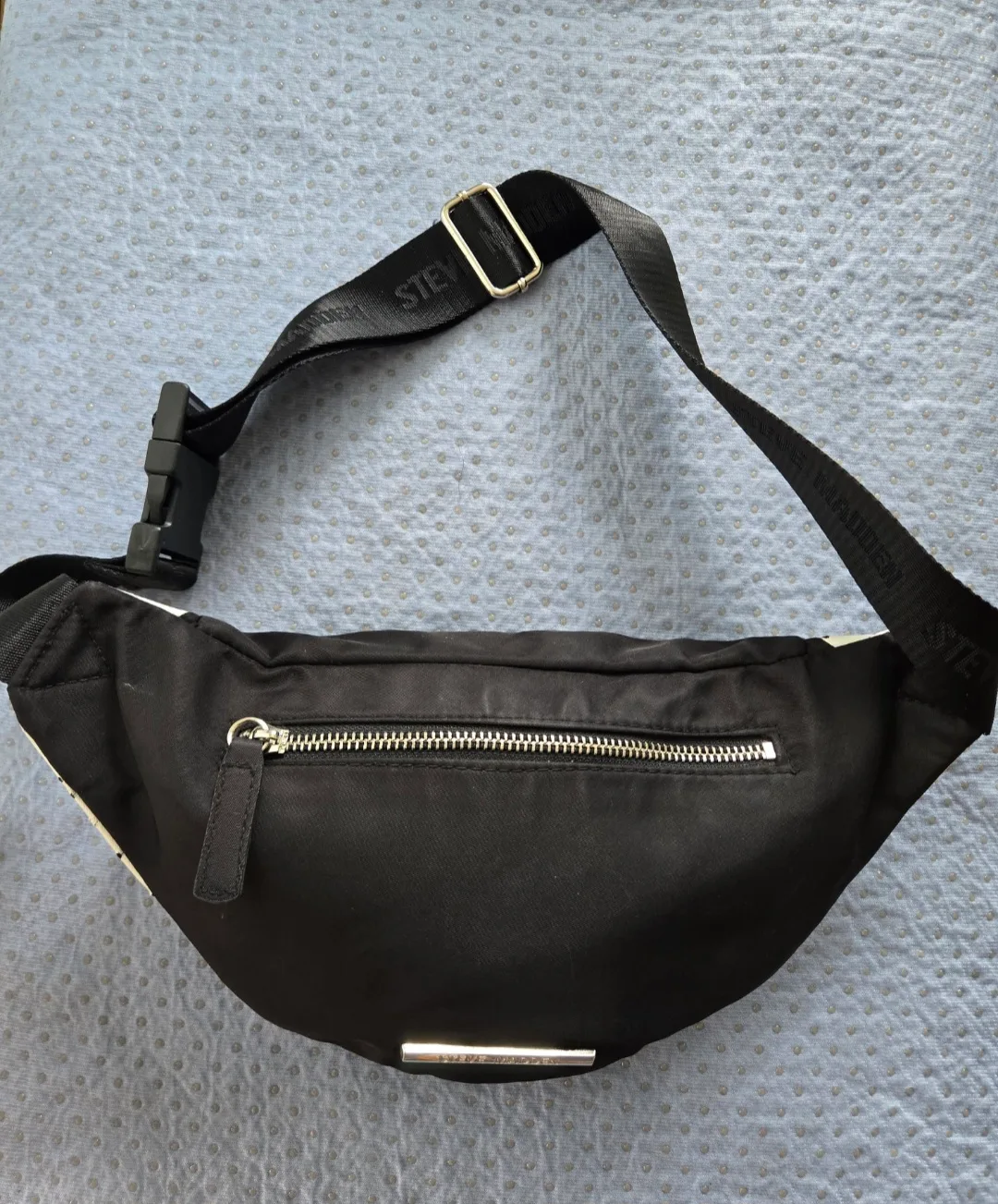 Steve Madden Black Belt Bag image indicator(3)