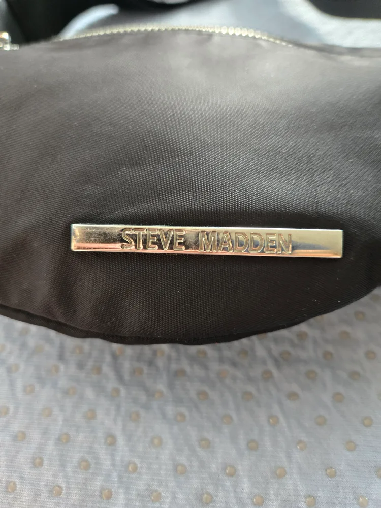 Steve Madden Black Belt Bag image indicator(4)