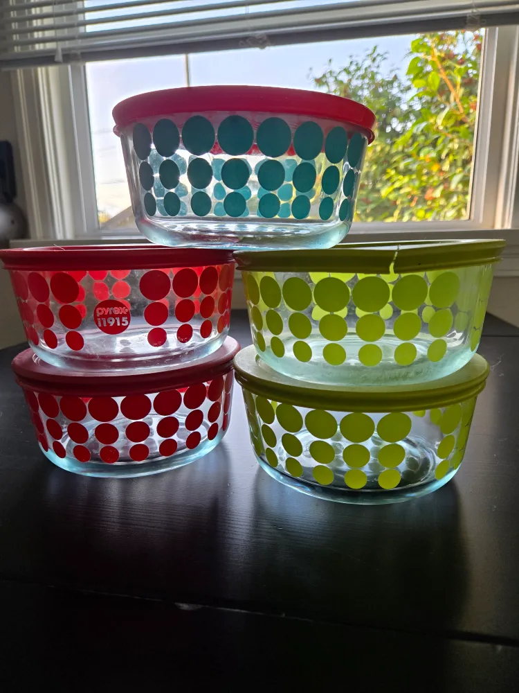 Pyrex 100th Anniversary Mixing Bowls - Set of 5 image indicator(2)