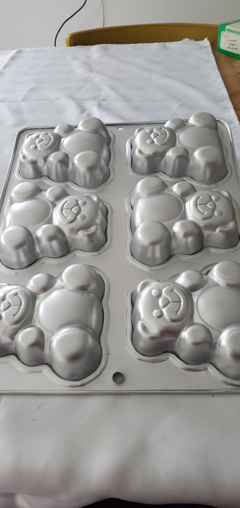 Bear Shaped Muffin Tin