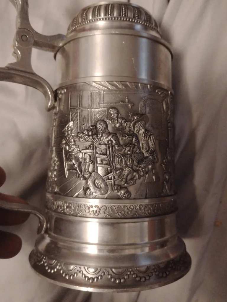 Vintage Pewter Beer Stein with Lid image indicator(2)