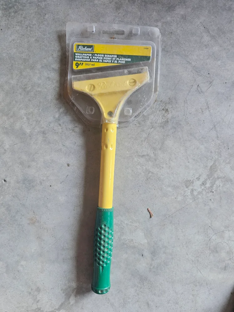 Richard 9" Wallpaper/Floor Scraper - New in Package thumbnail