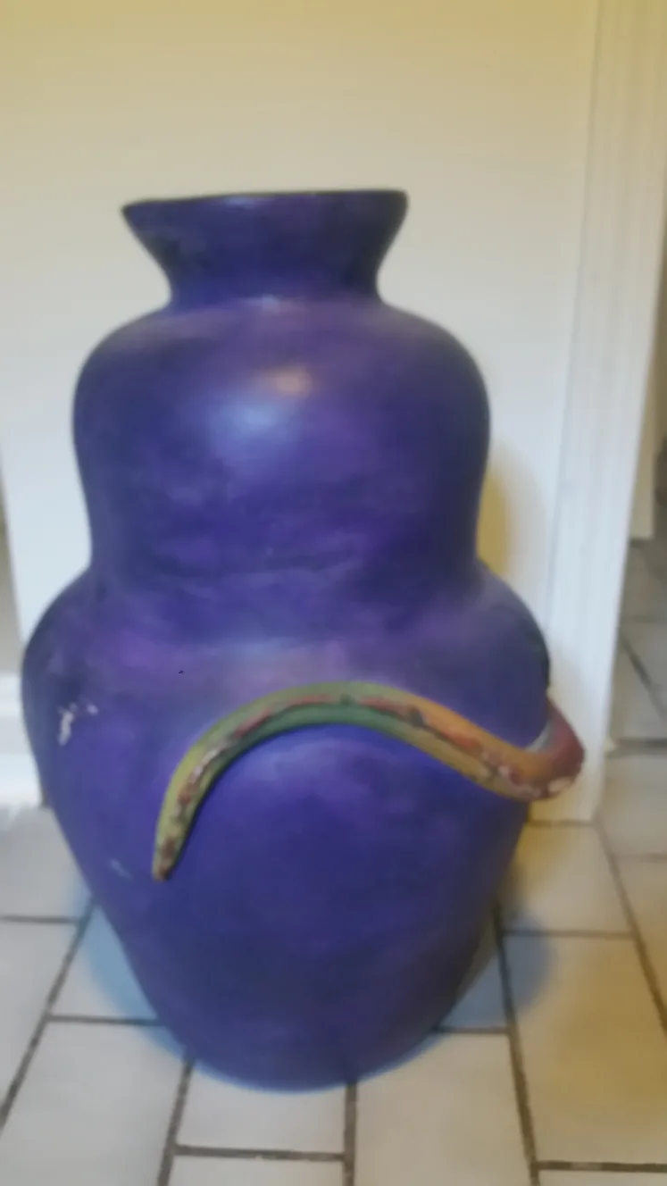 Purple Vase with Iguana image indicator(4)