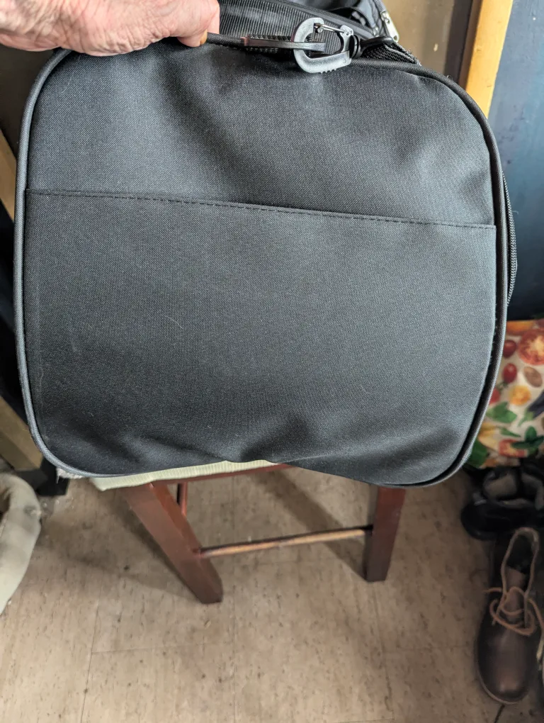 two new pet carriers image indicator(3)