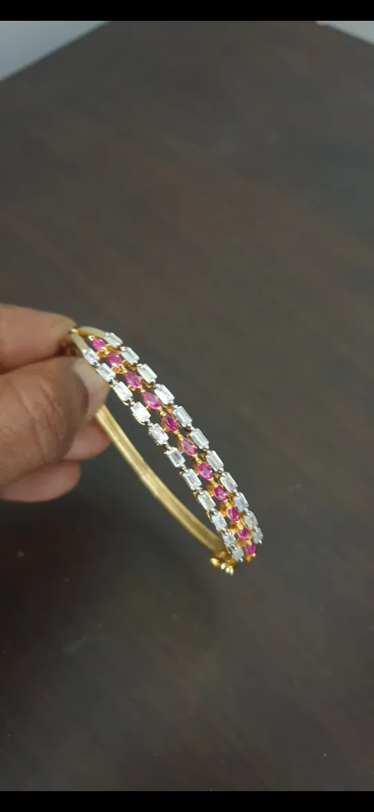 Bangle Bracelet - Gold with Red & White Stones 🇨🇦 thumbnail