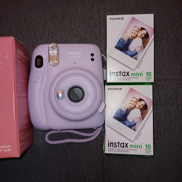 Fujifilm Instax Mini 11 Lilac Purple + 2 Film Packs image indicator(2)