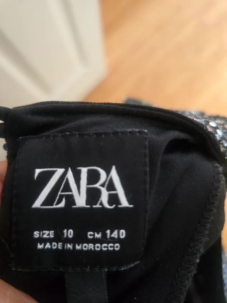 Zara Sequin Dress - Size 10 image indicator(4)